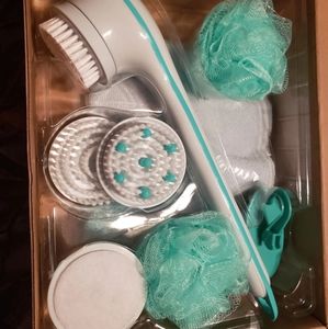 Idea Village Shower Set